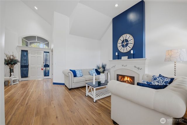 11627 E Oakmont Drive, Mukilteo, WA 98275