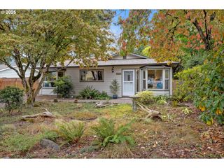 13704 Se RHONE St, Portland, OR 97236