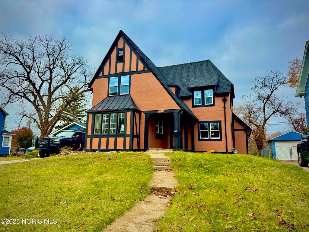 1723 Potomac Drive, Toledo, OH 43607