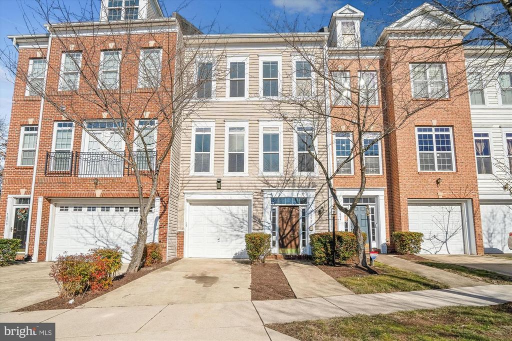 5602 HARTFIELD AVE, Suitland, MD 20746