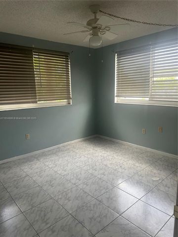 5945 Del Lago Cir 201, Sunrise, FL 33313