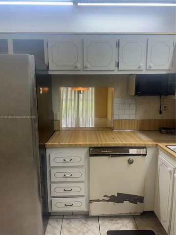 5945 Del Lago Cir 201, Sunrise, FL 33313
