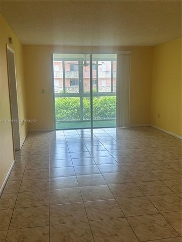 5945 Del Lago Cir 201, Sunrise, FL 33313