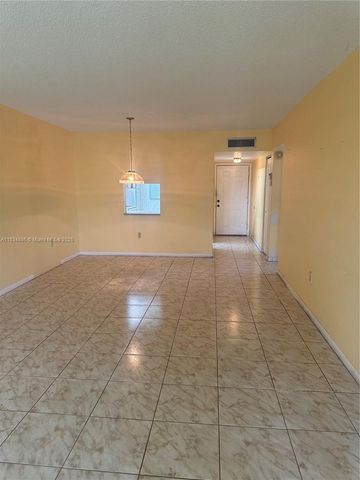 5945 Del Lago Cir 201, Sunrise, FL 33313