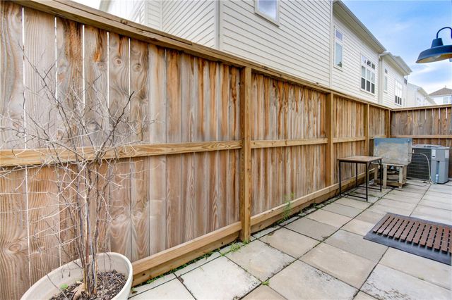 730 Carriage Knolls Drive, Houston, TX 77008
