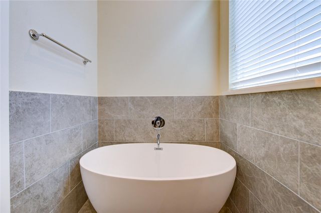 730 Carriage Knolls Drive, Houston, TX 77008