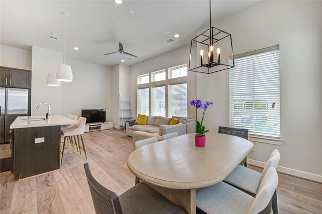 730 Carriage Knolls Drive, Houston, TX 77008