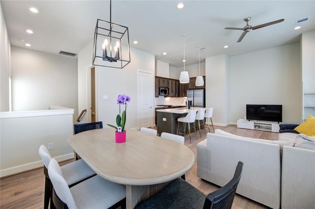 730 Carriage Knolls Drive, Houston, TX 77008