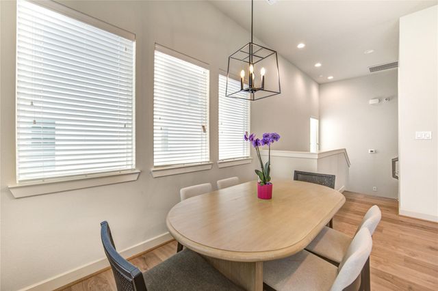 730 Carriage Knolls Drive, Houston, TX 77008