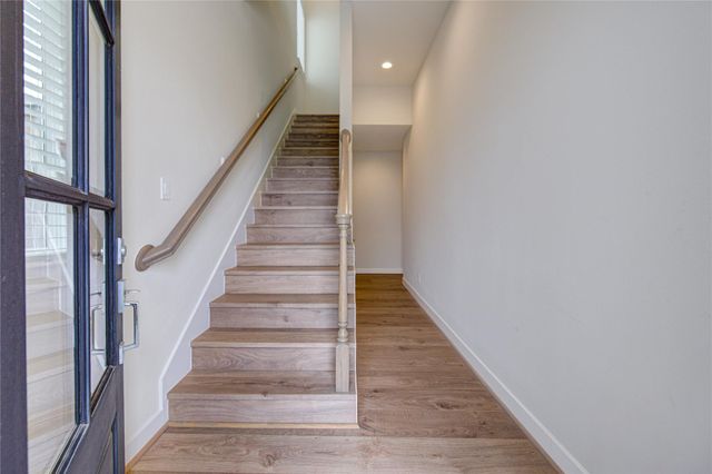 730 Carriage Knolls Drive, Houston, TX 77008
