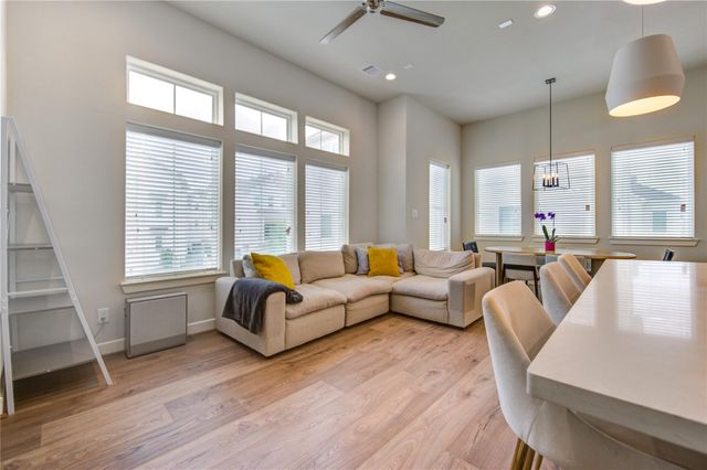730 Carriage Knolls Drive, Houston, TX 77008