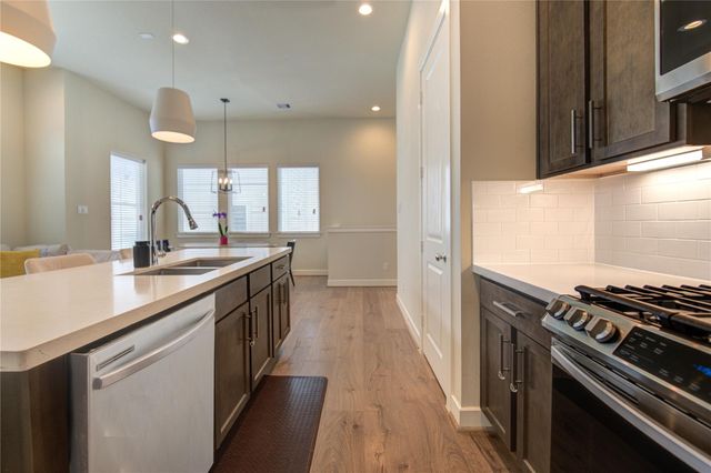 730 Carriage Knolls Drive, Houston, TX 77008