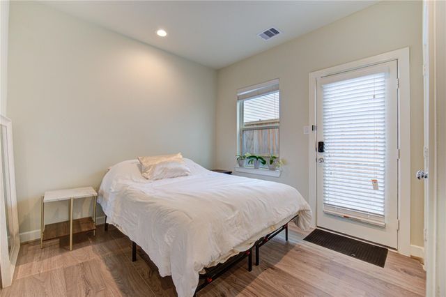 730 Carriage Knolls Drive, Houston, TX 77008