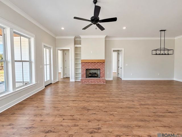 7234 E Rue Lierre, Zachary, LA 70791