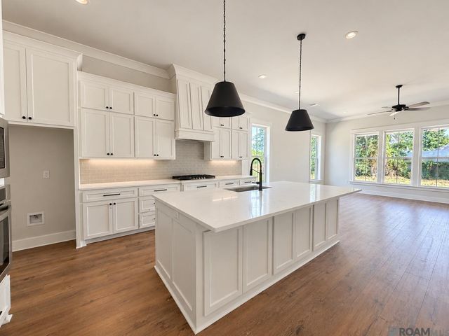 7234 E Rue Lierre, Zachary, LA 70791
