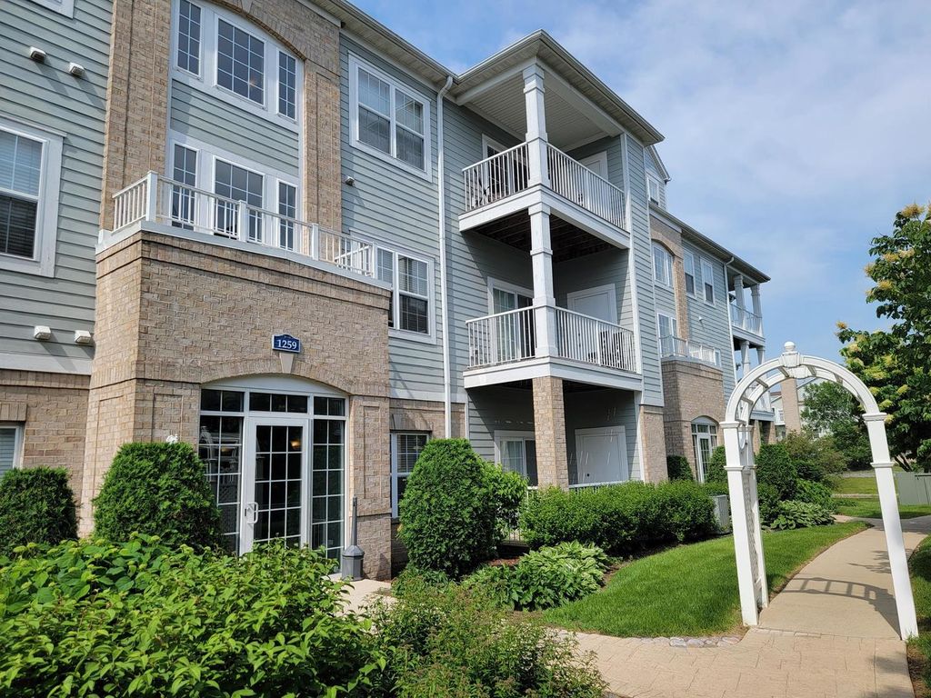 1259 W Lake Street 206, Addison, IL 60101