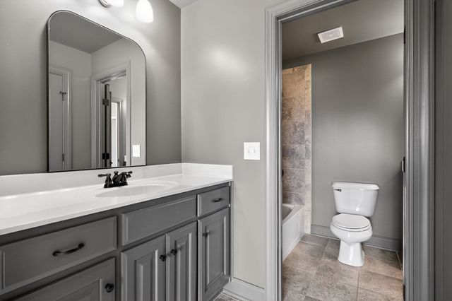 2162 Gorden Xing, Gallatin, TN 37066