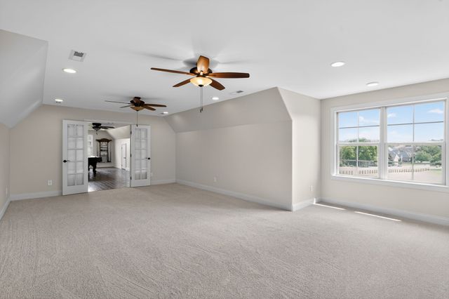 2162 Gorden Xing, Gallatin, TN 37066