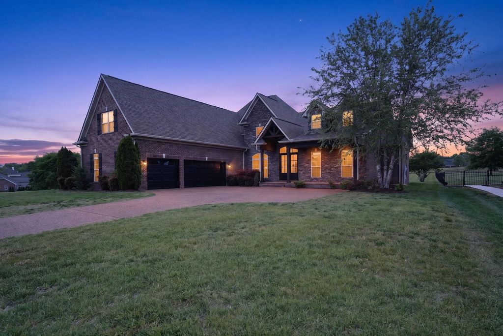 2162 Gorden Xing, Gallatin, TN 37066
