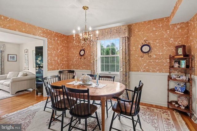 999 BEECH AVE, Hershey, PA 17033