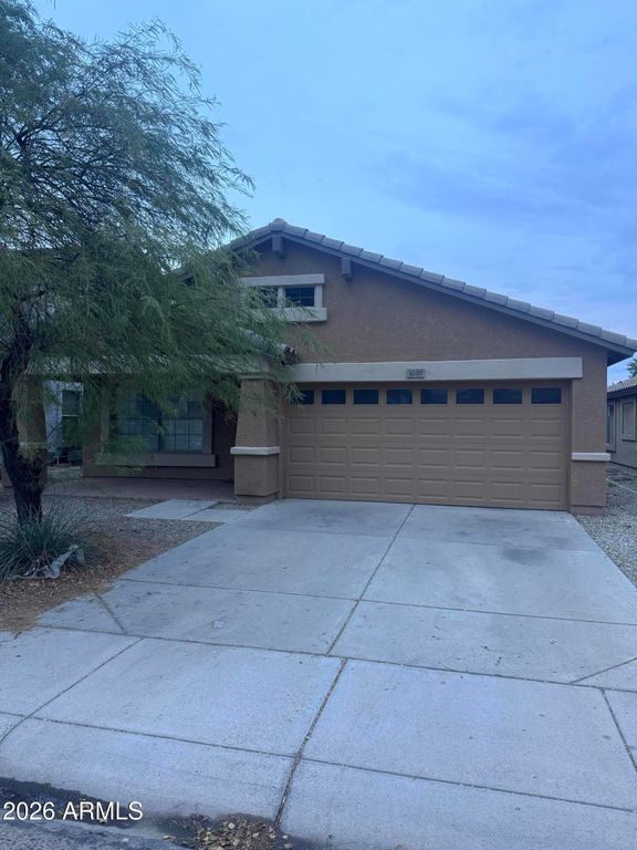 3207 W SAINT KATERI Drive, Phoenix, AZ 85041 — exterior