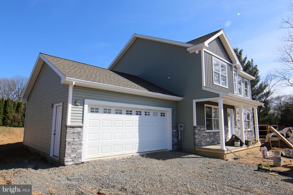 158 N FISHER ST, Jonestown, PA 17038