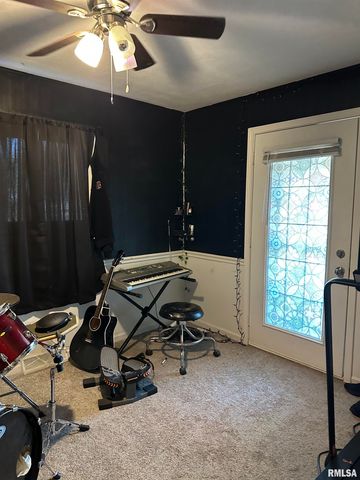 1130 SUNSET Drive, East Peoria, IL 61611