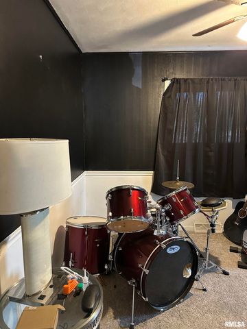 1130 SUNSET Drive, East Peoria, IL 61611