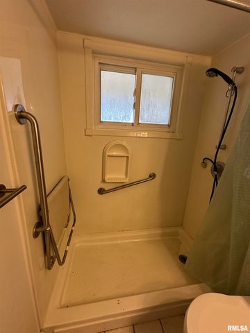 1130 SUNSET Drive, East Peoria, IL 61611