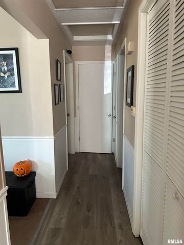 1130 SUNSET Drive, East Peoria, IL 61611