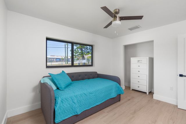 303 De Carie Street, Delray Beach, FL 33444