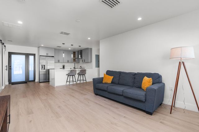 303 De Carie Street, Delray Beach, FL 33444