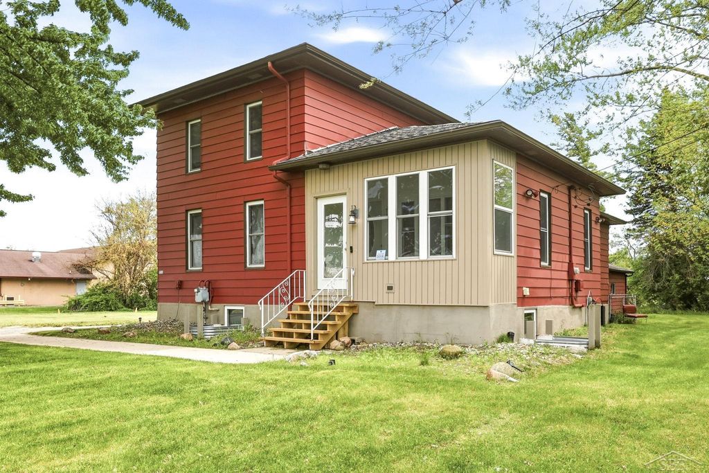 3285 Kochville Road, Kochville Twp, MI 48604