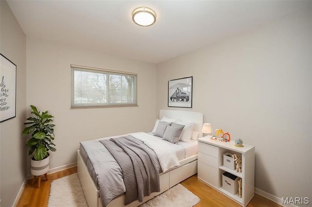 1350 Ensenada Drive, St Louis, MO 63031