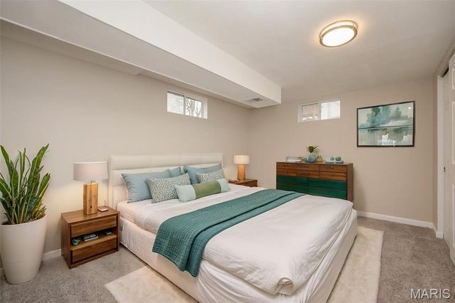 1350 Ensenada Drive, St Louis, MO 63031