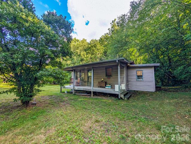 172 Lower Browns Creek Road, Burnsville, NC 28714