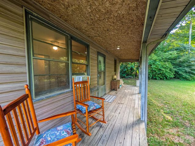 172 Lower Browns Creek Road, Burnsville, NC 28714