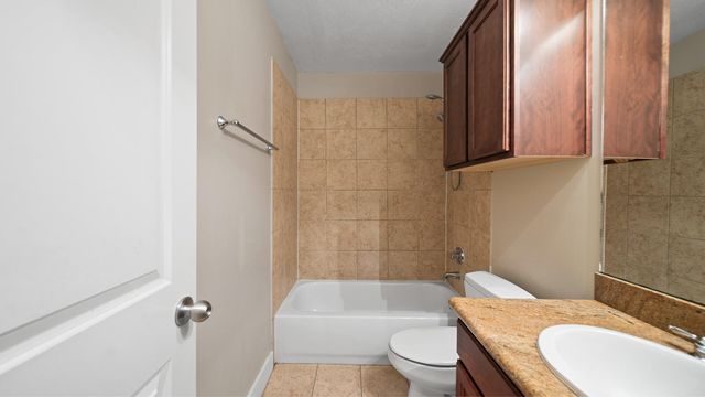 5637 Oasis Palm Lane, Houston, TX 77021