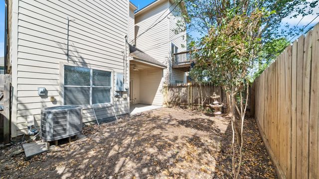 5637 Oasis Palm Lane, Houston, TX 77021