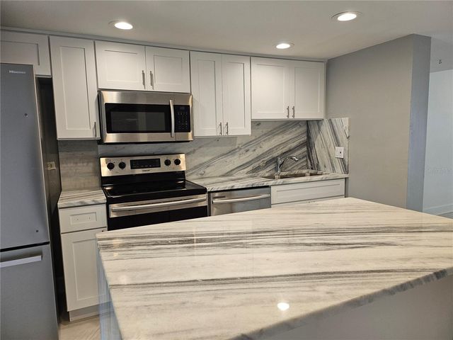 1028 APOLLO BEACH BOULEVARD 19, Apollo Beach, FL 33572