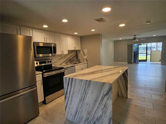 1028 APOLLO BEACH BOULEVARD 19, Apollo Beach, FL 33572