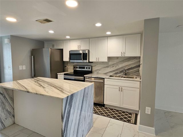 1028 APOLLO BEACH BOULEVARD 19, Apollo Beach, FL 33572