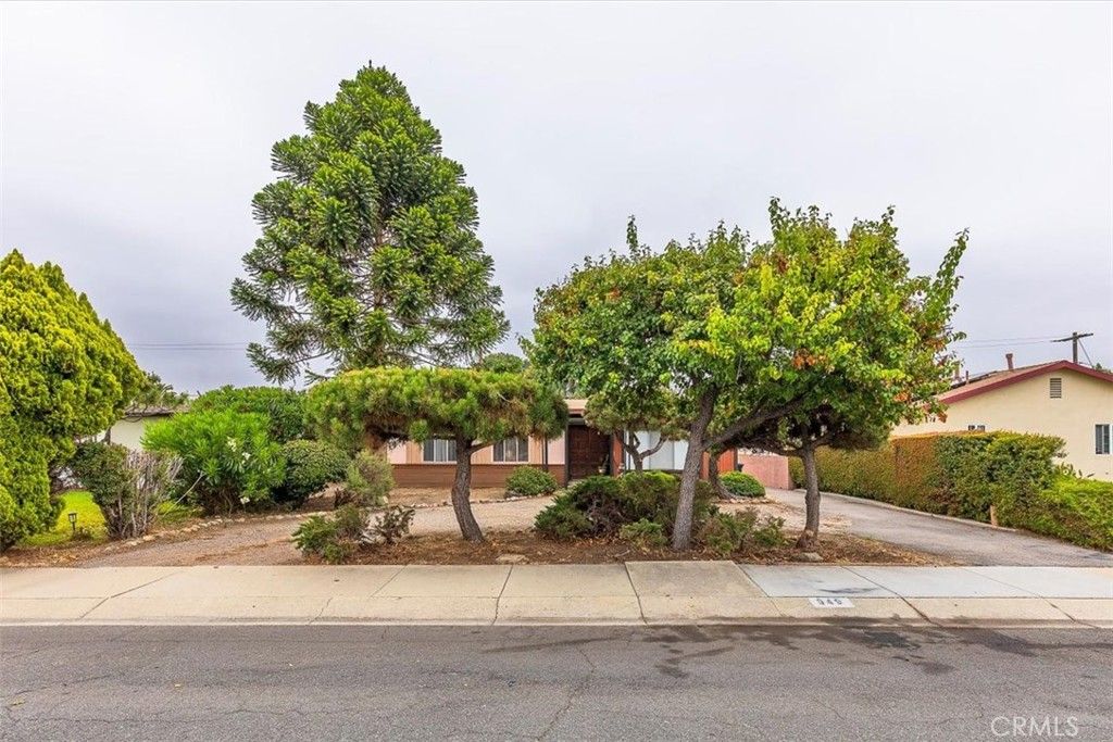 Image 2 of property listing at 949 W Rosewood Court, Ontario, CA 91762