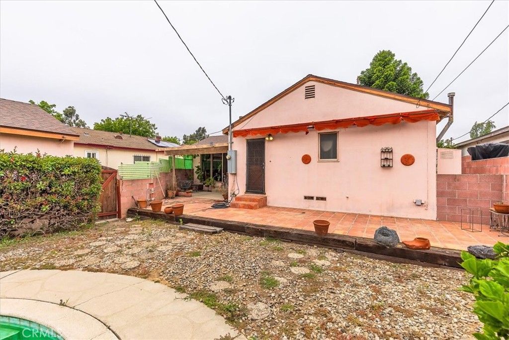 Image 25 of property listing at 949 W Rosewood Court, Ontario, CA 91762