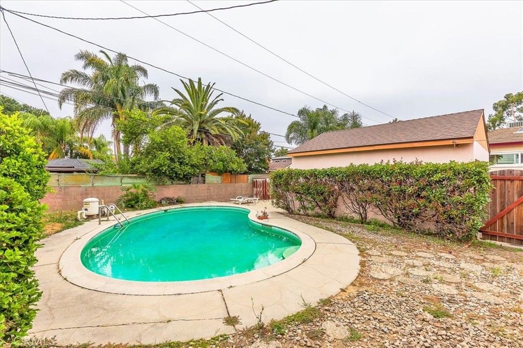 Image 26 of property listing at 949 W Rosewood Court, Ontario, CA 91762