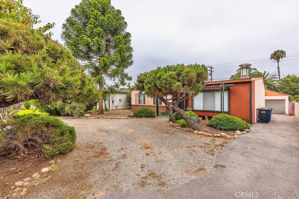 Image 4 of property listing at 949 W Rosewood Court, Ontario, CA 91762