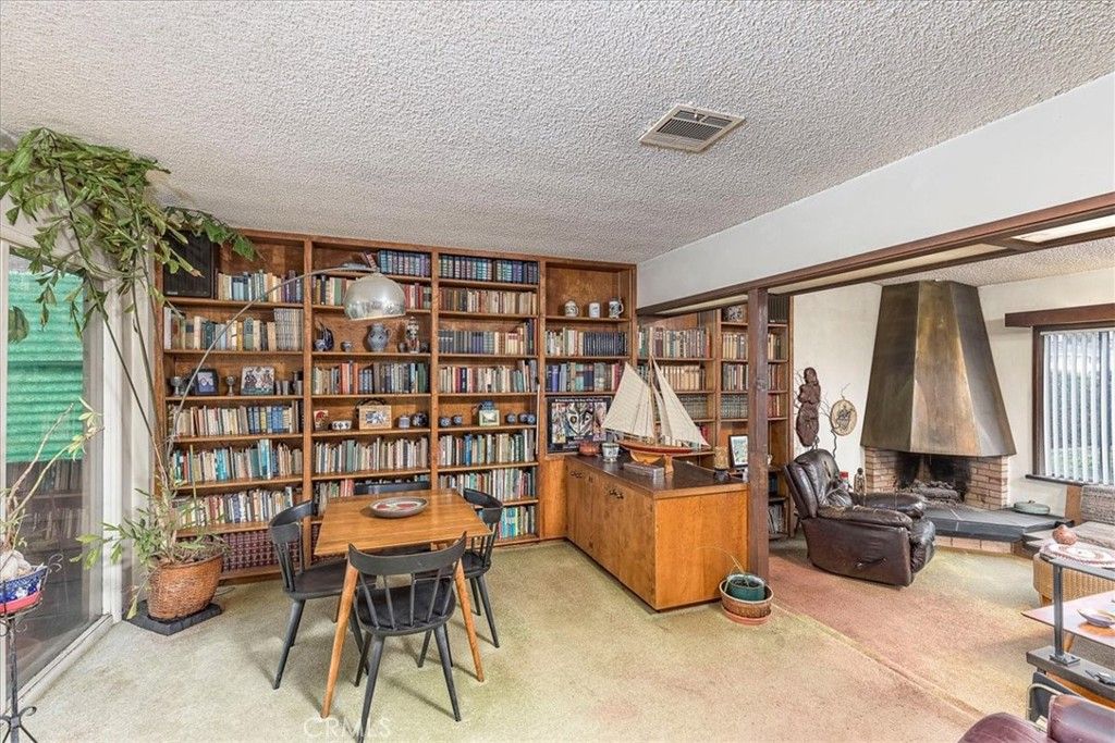 Image 9 of property listing at 949 W Rosewood Court, Ontario, CA 91762