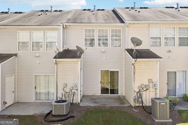 1363 Penhurst Drive, Lawrenceville, GA 30043