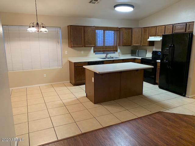 4533 E GLENHAVEN Drive, Phoenix, AZ 85048