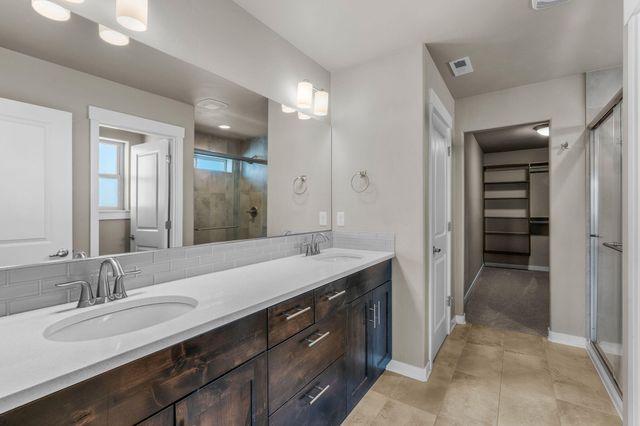 20991 NE Legend Place, Bend, OR 97701